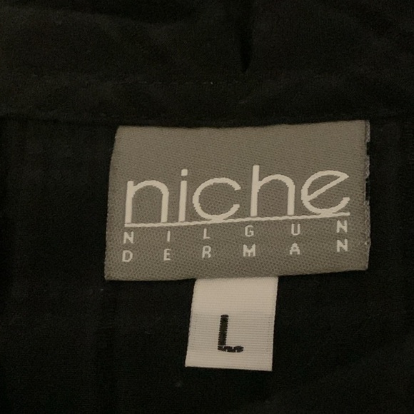 Niche Nilgun Derman Black Boxy Button Down Shirt - Picture 4 of 5